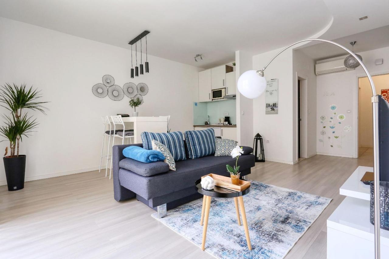 Cardo Apartment
